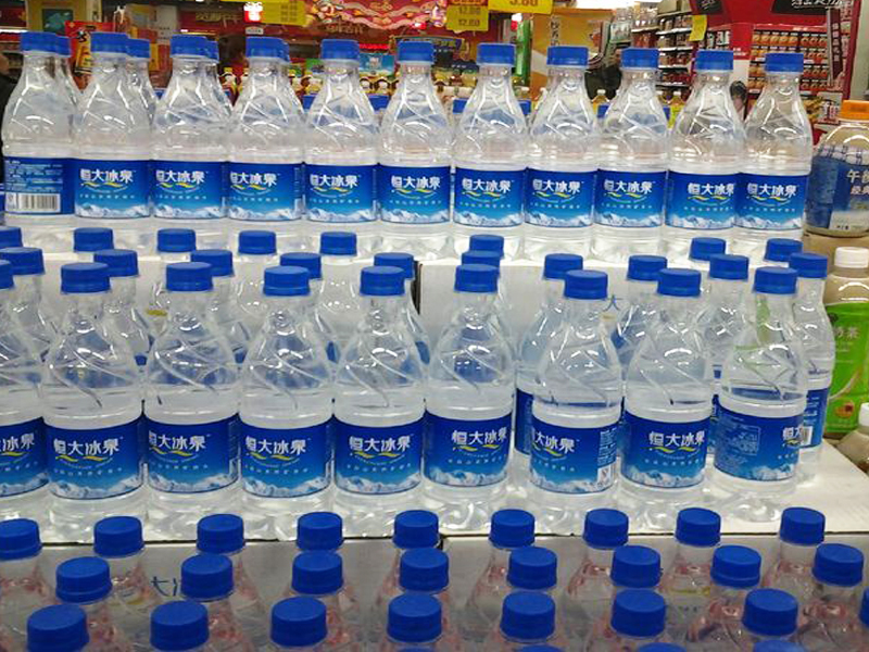 labeling equipment for water bottles.jpg
