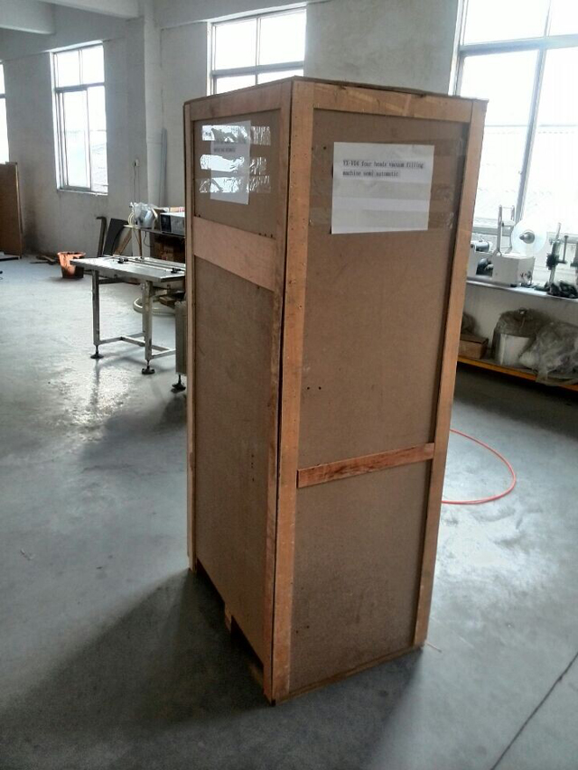 vacuum filling machines wooden crate packing  (2).jpg